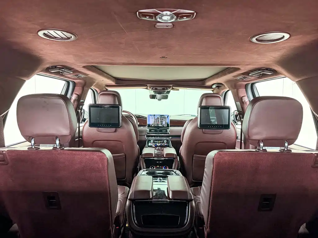 Lincoln Navigator — миниатюра 12