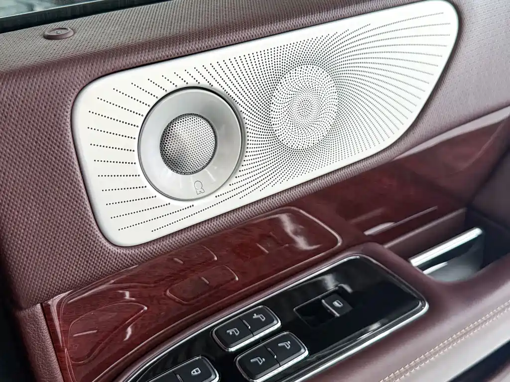 Lincoln Navigator — миниатюра 19