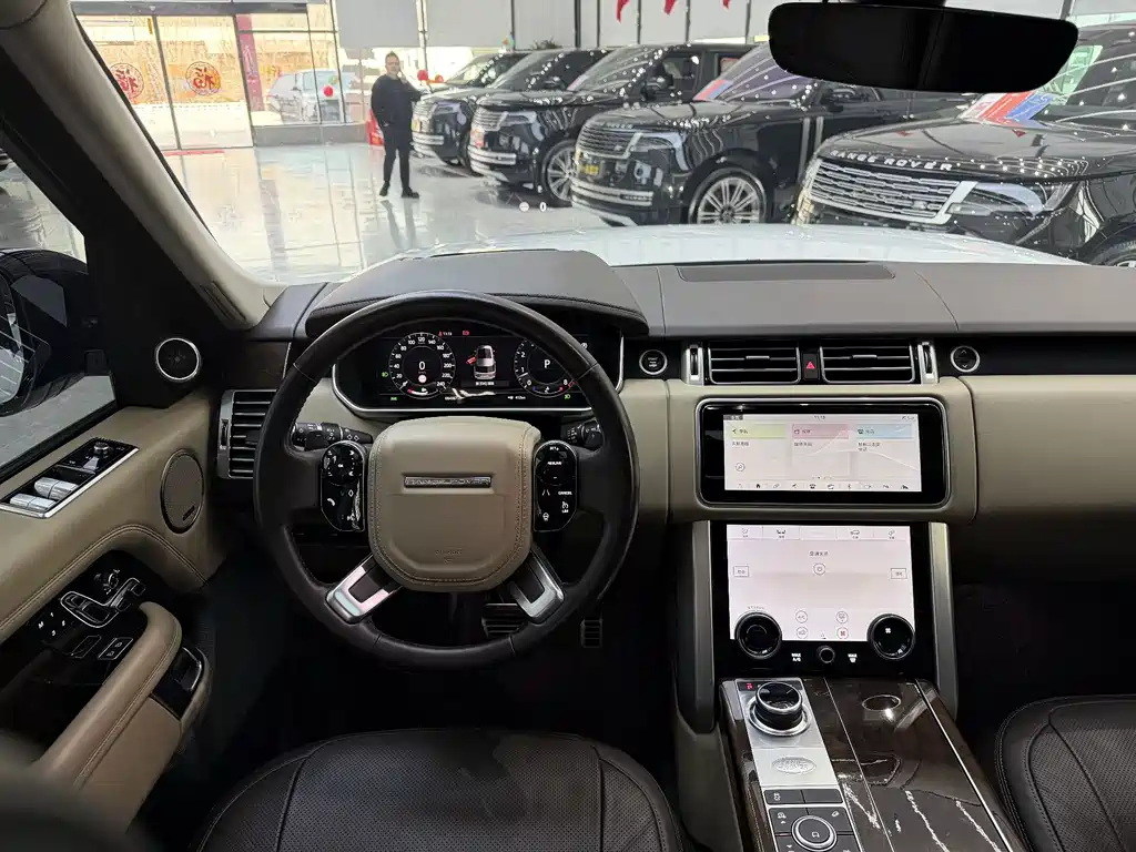 Land Rover Range Rover 2022 3.0 L6 400PS