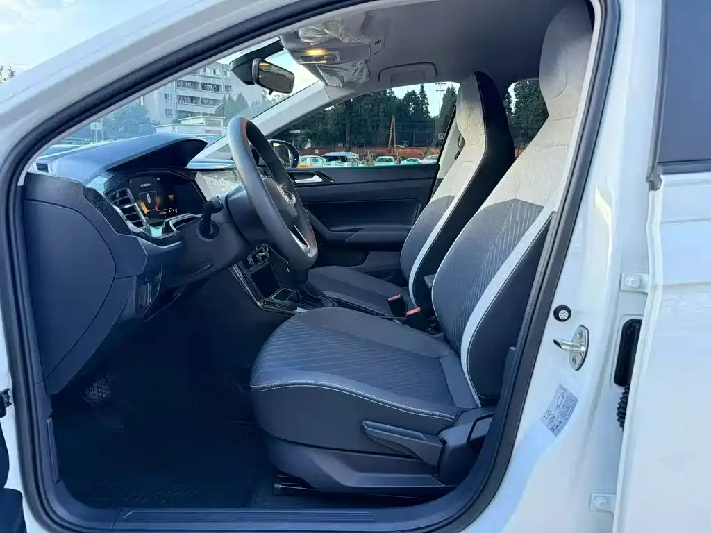 Volkswagen Lavida — миниатюра 3
