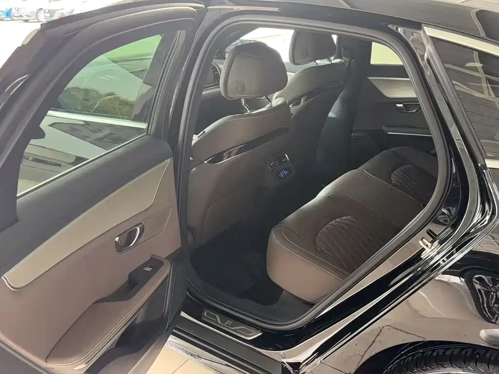 BYD Han — миниатюра 7