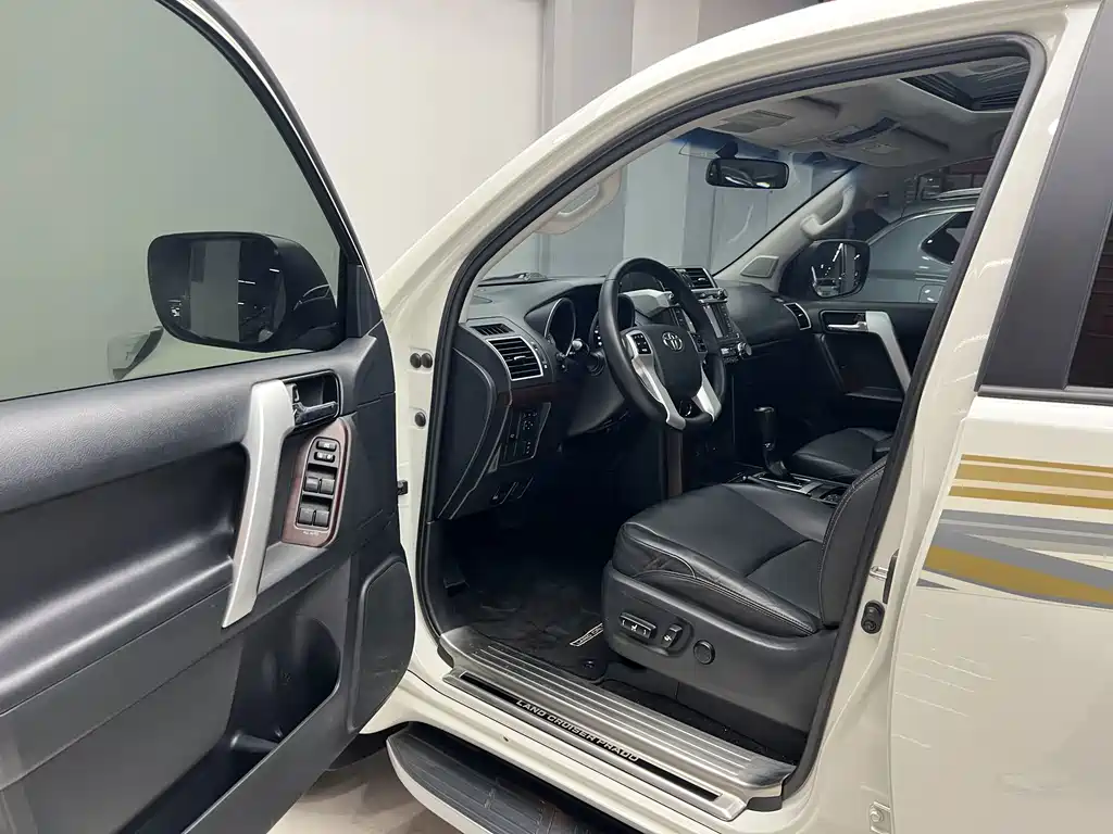 Toyota Prado — миниатюра 8