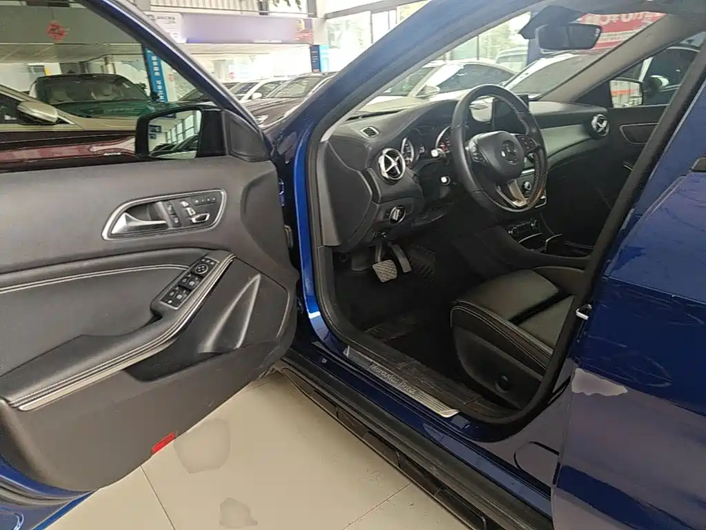Mercedes-Benz GLA — миниатюра 16
