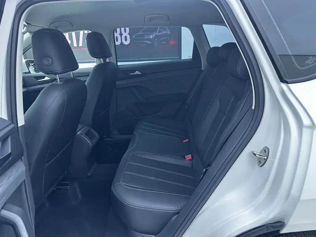 Volkswagen Tharu — миниатюра 5