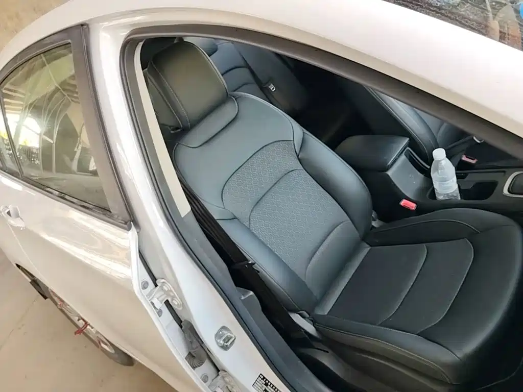 Chevrolet Cavalier — миниатюра 25