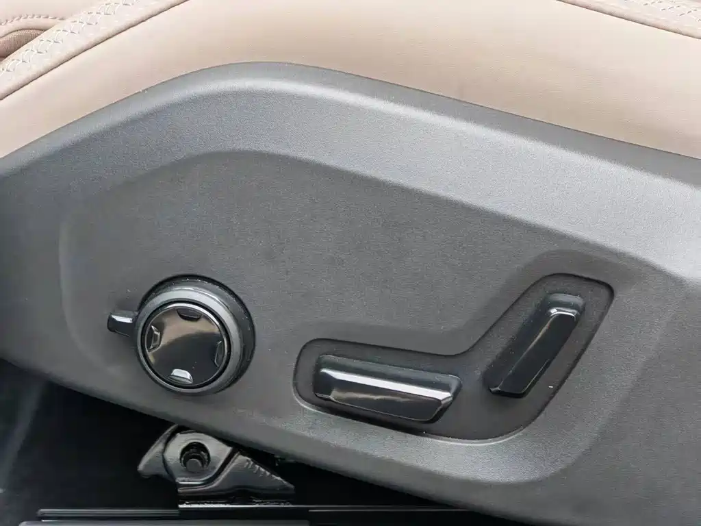 Volvo XC60 — миниатюра 19