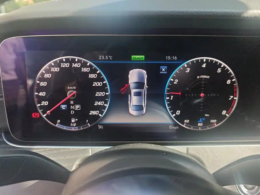 Mercedes-Benz E-Class — миниатюра 14