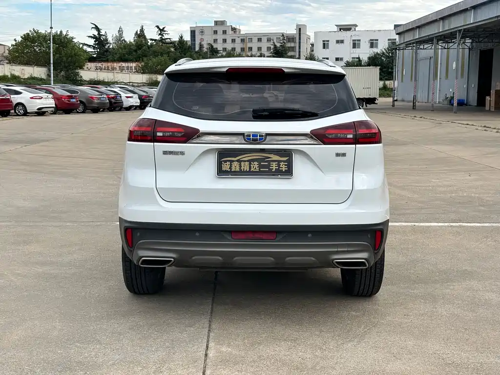 Geely Boyue — миниатюра 10