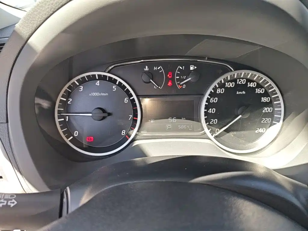 Nissan Sylphy — миниатюра 12