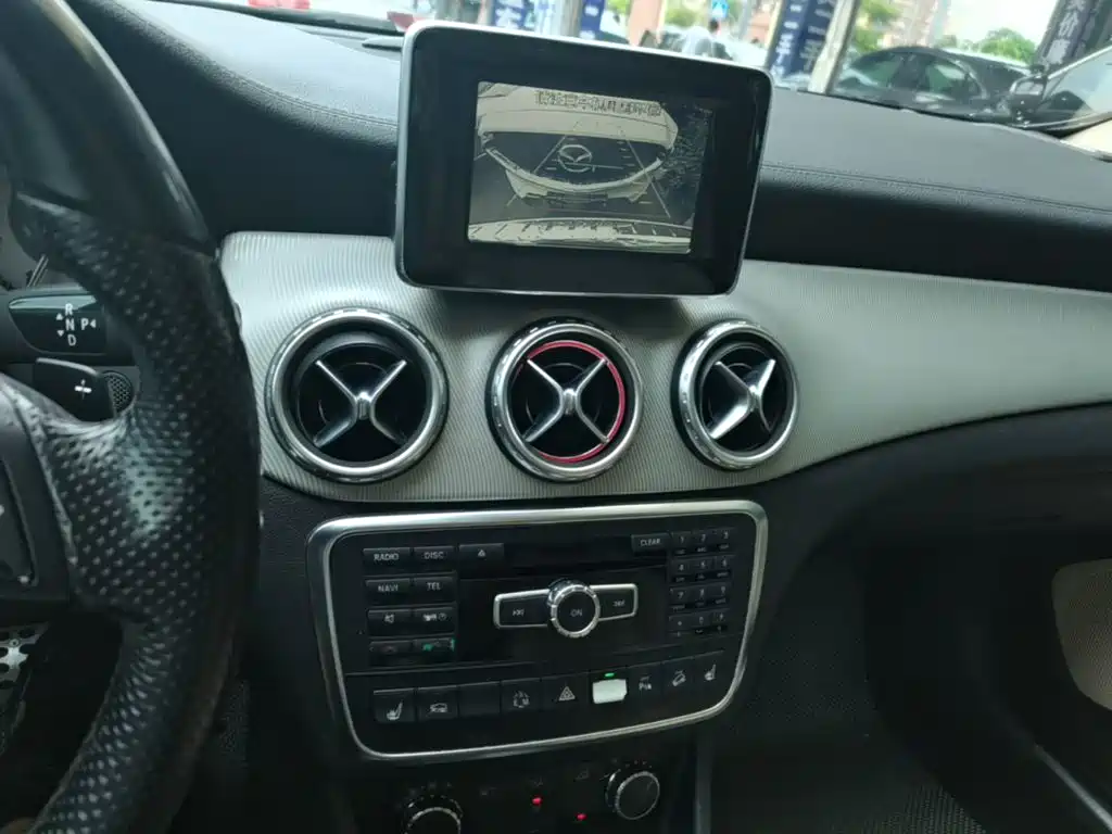 Mercedes-Benz GLA — миниатюра 13