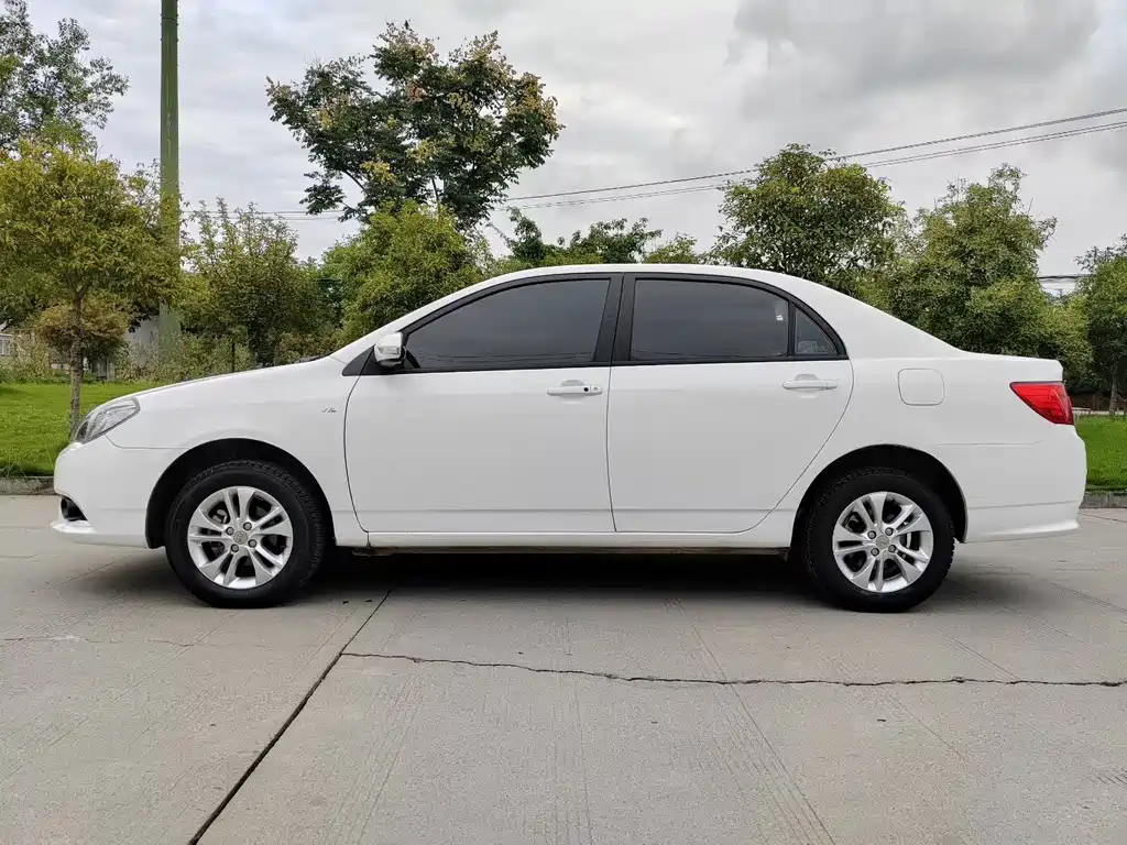BYD F3 — миниатюра 5