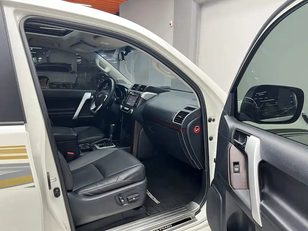 Toyota Prado — миниатюра 9