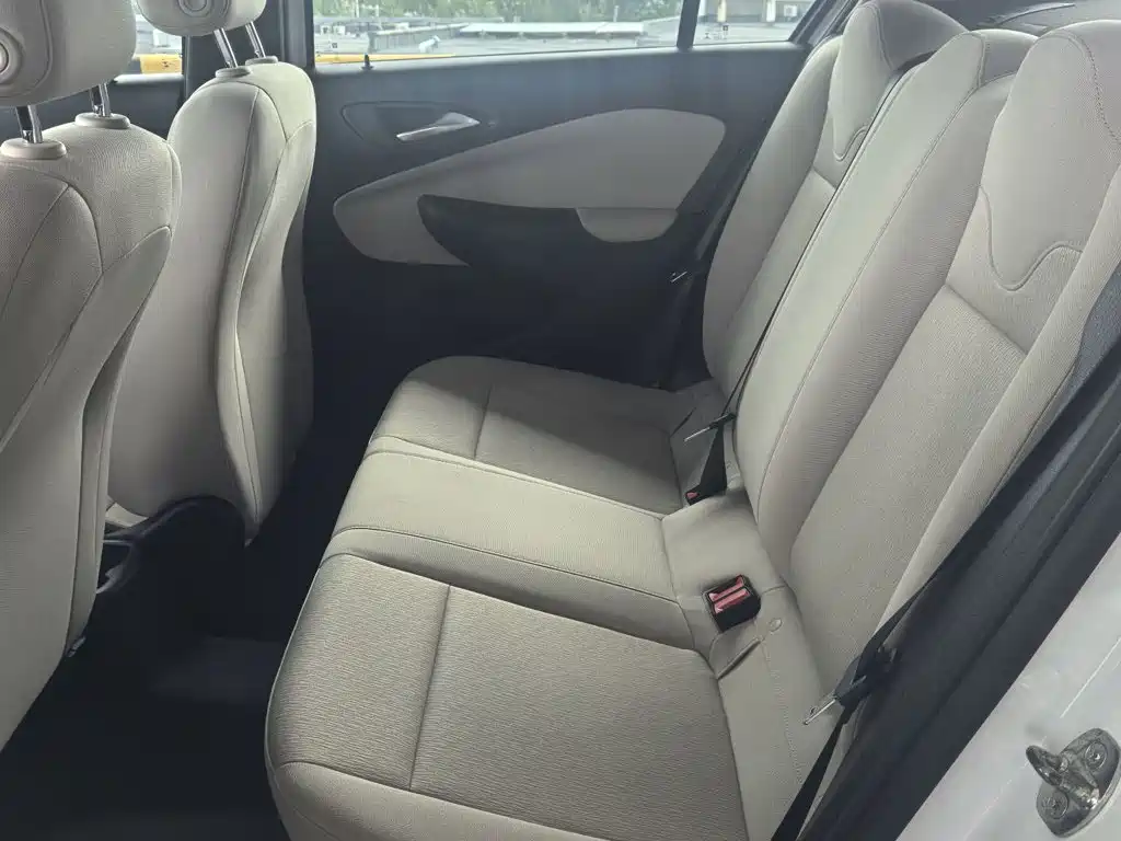 Buick Excelle — миниатюра 11