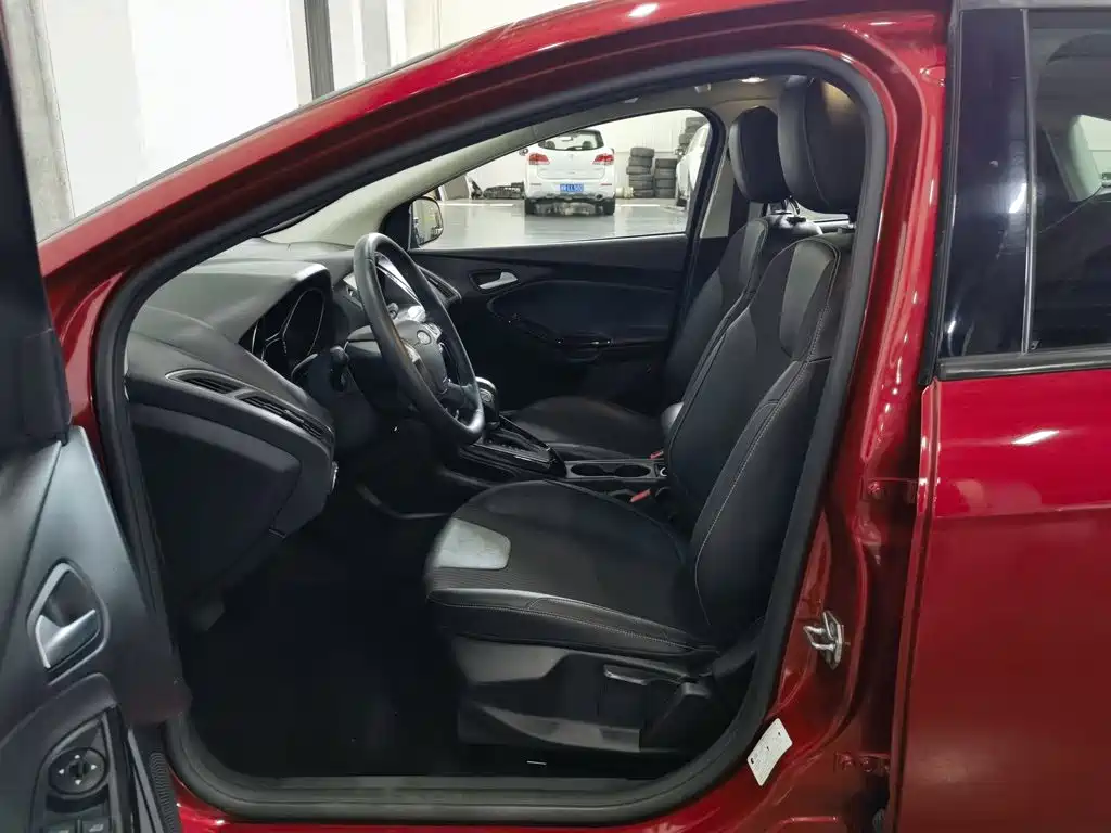 Ford Focus — миниатюра 10
