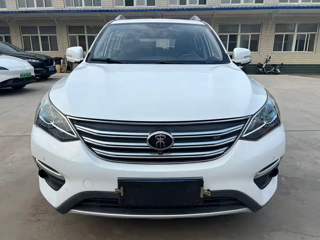 BYD Song — миниатюра 2