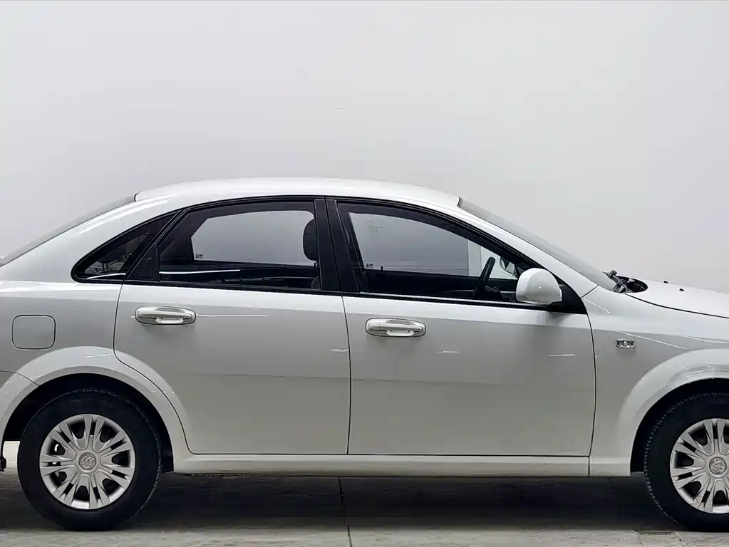 Buick Excelle — миниатюра 8