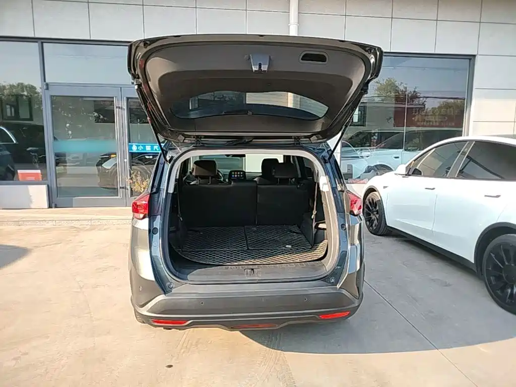 Chevrolet Volando — миниатюра 19