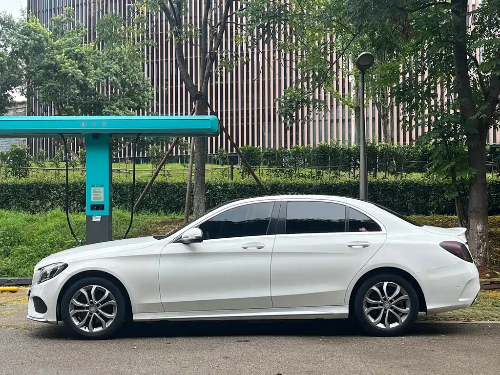 Mercedes-Benz C-Class — миниатюра 4