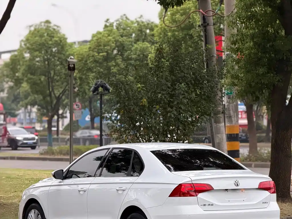 Volkswagen Bora — миниатюра 4