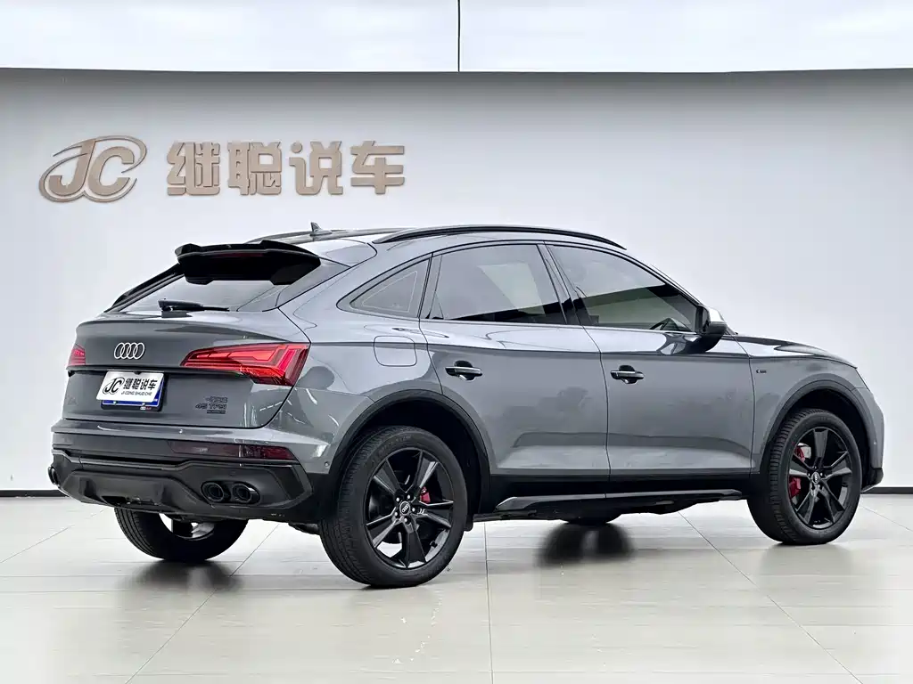 Audi Q5L Sportback — миниатюра 12