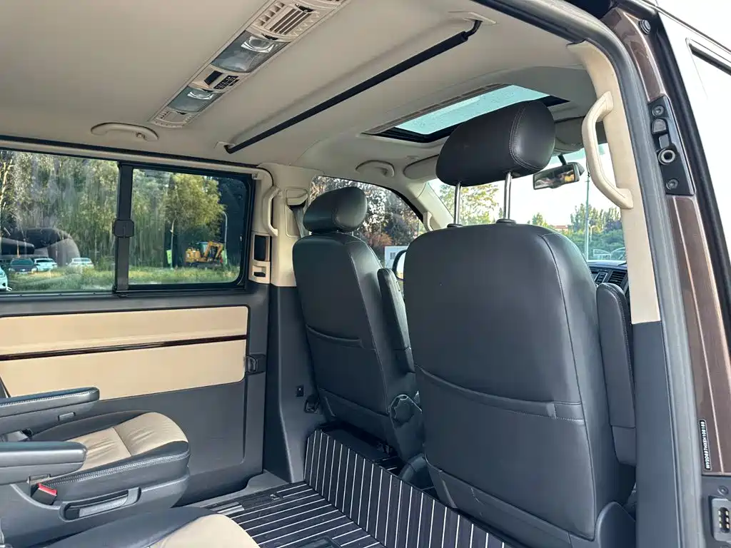 Volkswagen Multivan — миниатюра 19