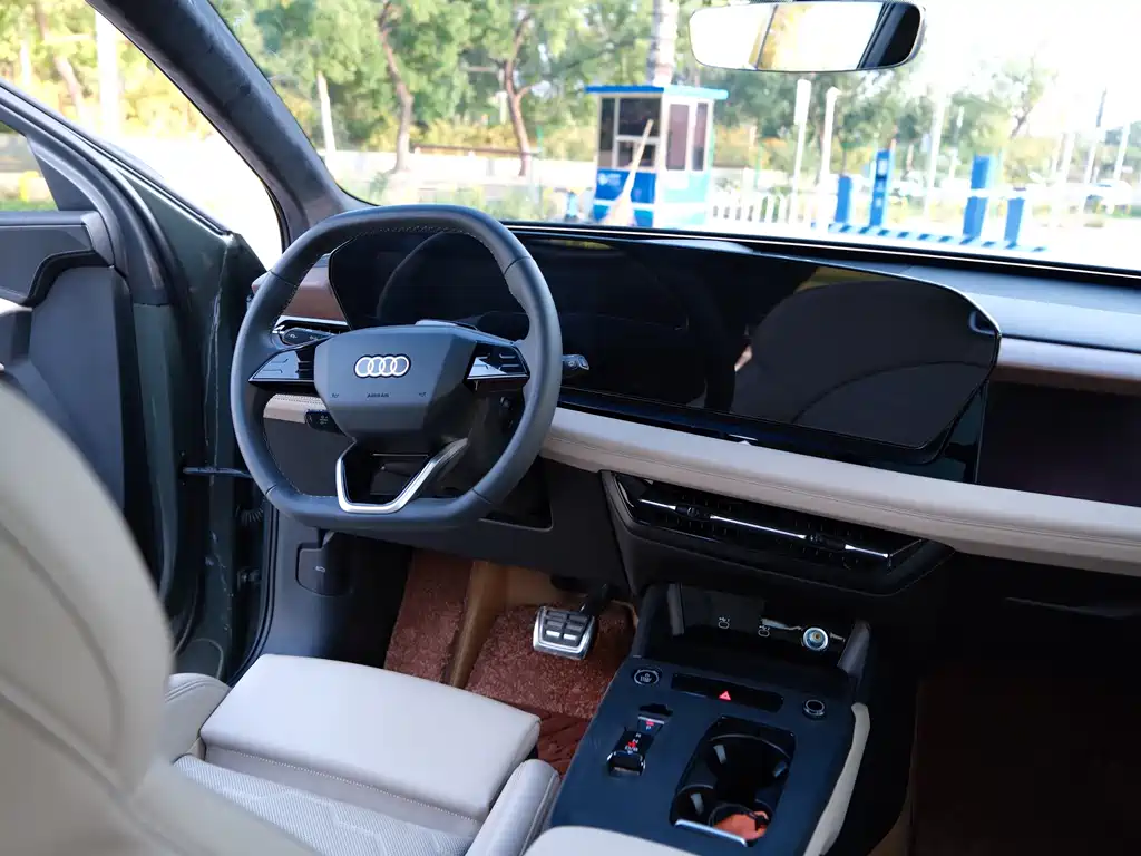 Audi Q6L e-tron — миниатюра 4