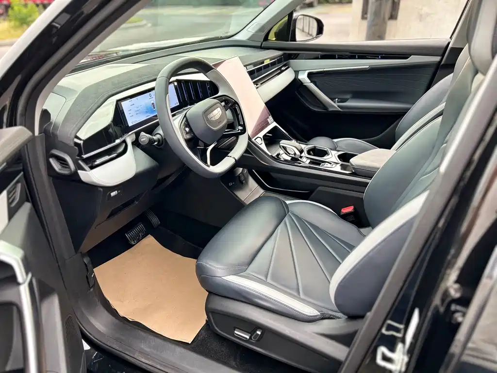 Geely Boyue L — миниатюра 4