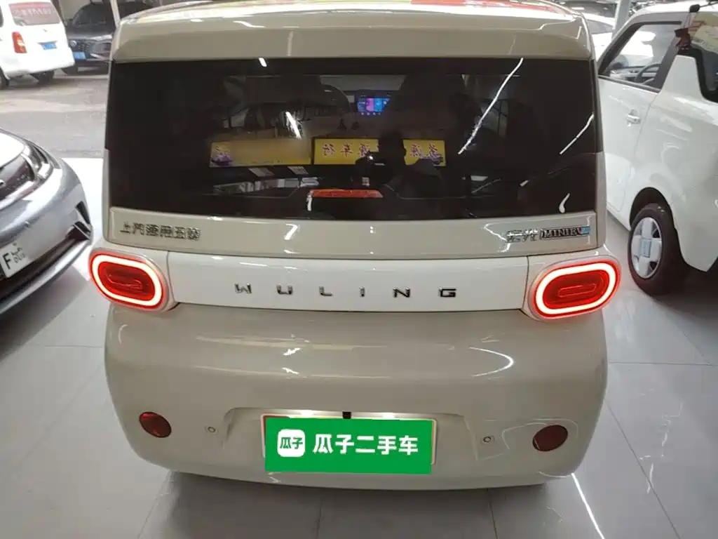 Wuling MINIEV — миниатюра 6