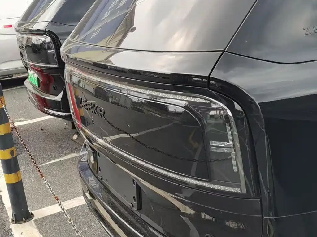 Zeekr 9X 2025 70kWh