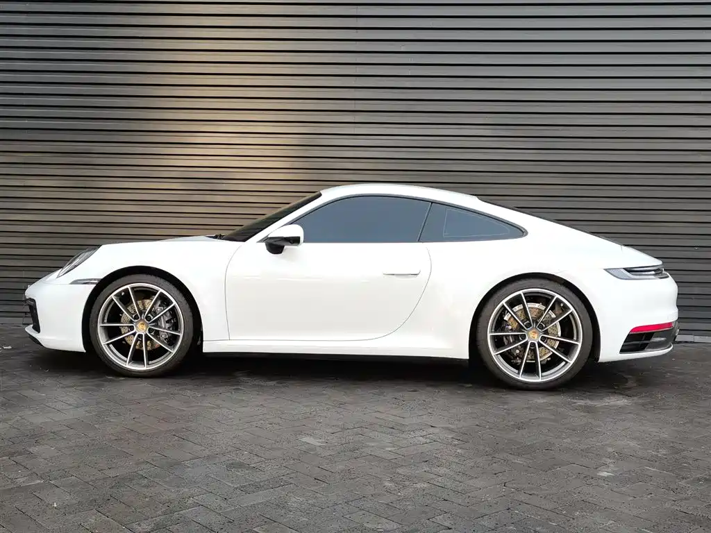 Porsche 911 2023 Carrera 3.0T