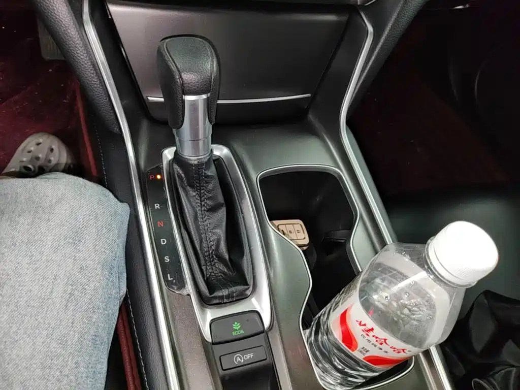Honda Accord — миниатюра 14