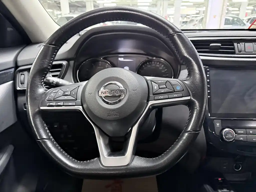 Nissan X-Trail - фото 15