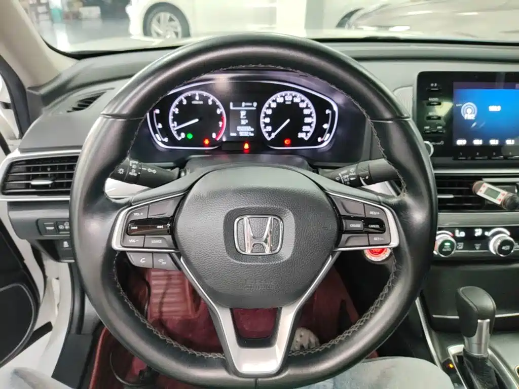 Honda Accord — миниатюра 11