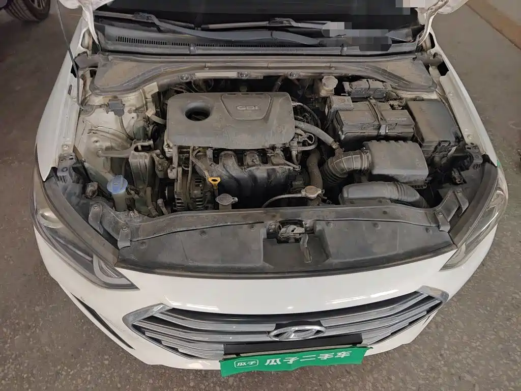 Hyundai Elantra — миниатюра 11
