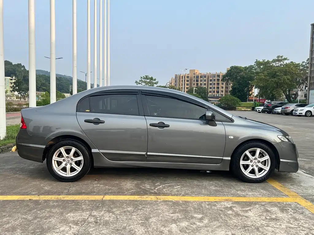 Honda Civic — миниатюра 11