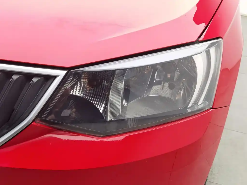 Skoda Fabia 2015 1.4L AT