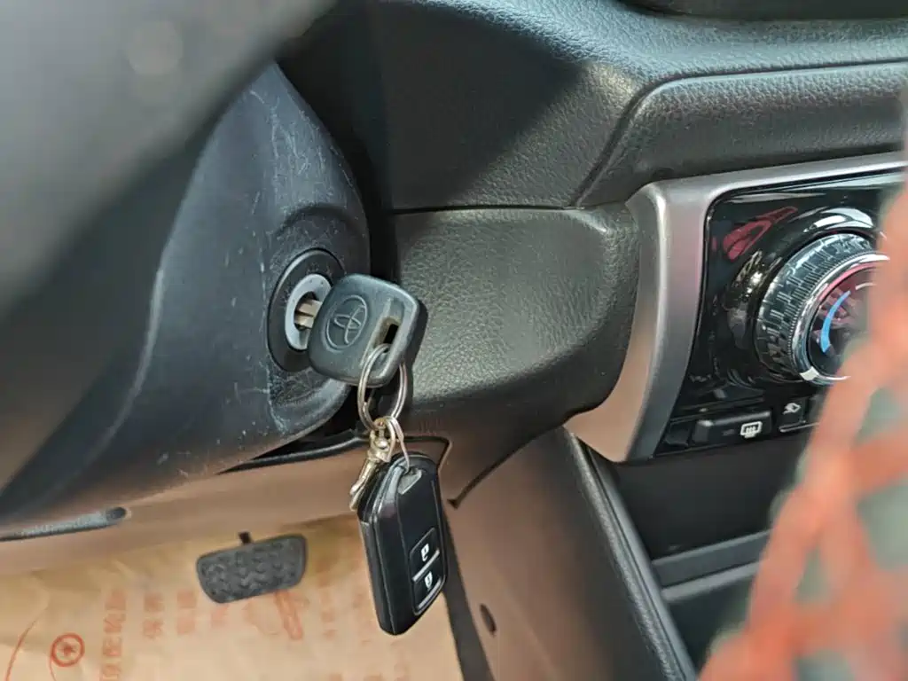 Toyota Yaris L — миниатюра 9
