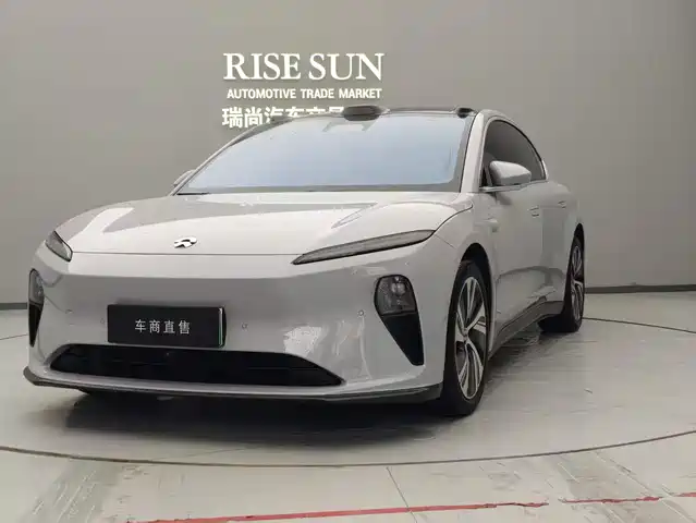 NIO NIO ET5 2023