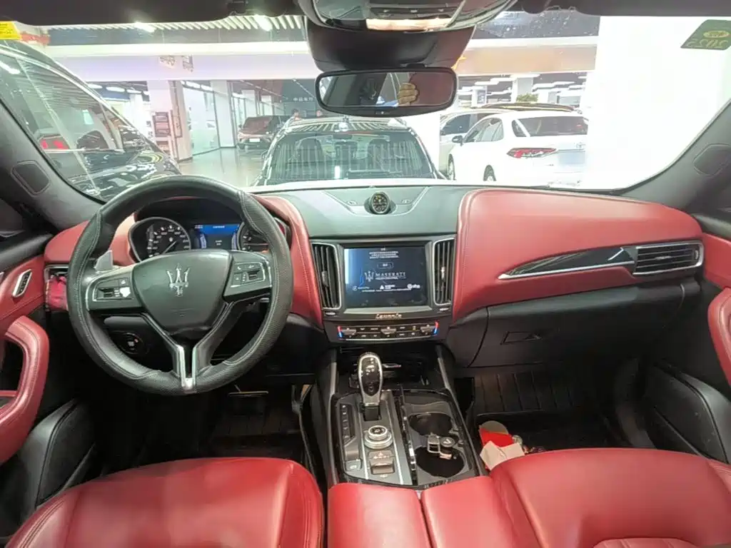 Maserati Levante — миниатюра 10