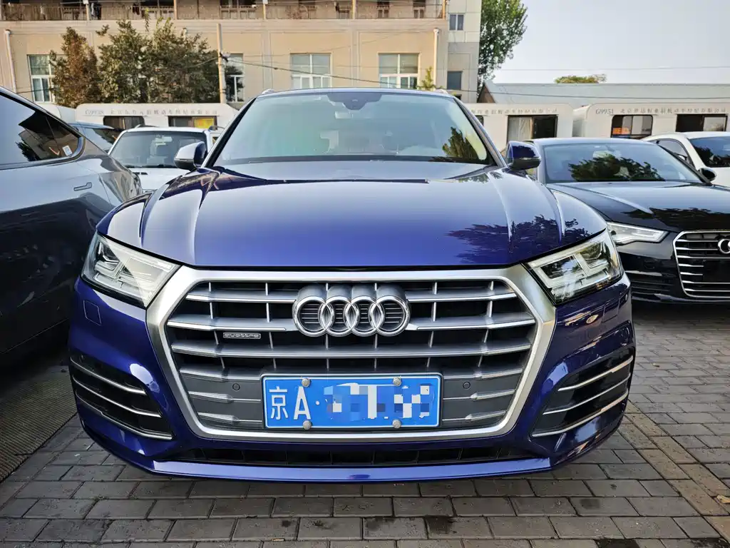 Audi Q5L — миниатюра 2