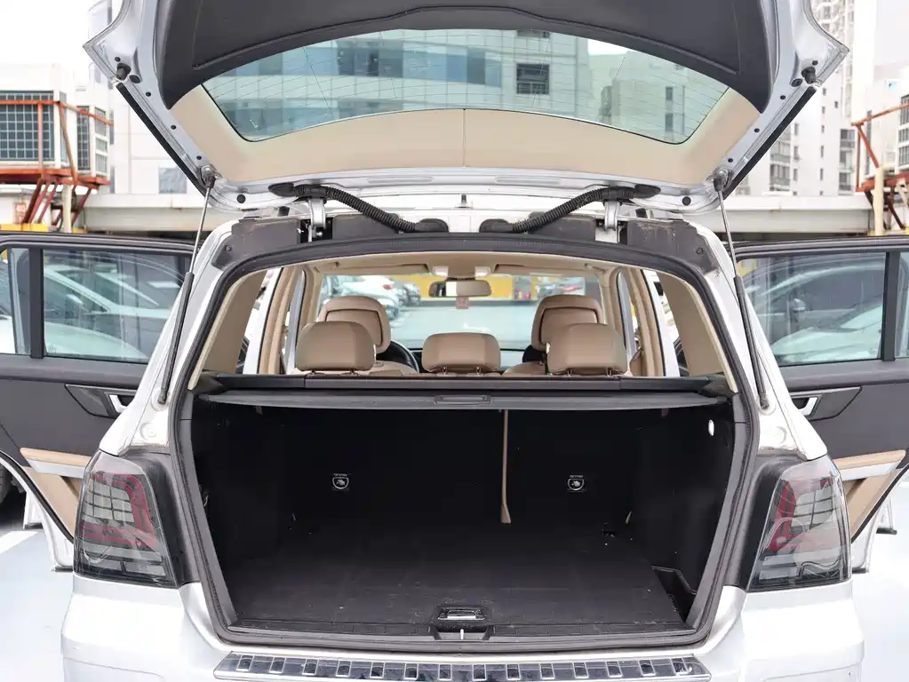 Mercedes-Benz GLK-Class (Import) — миниатюра 10