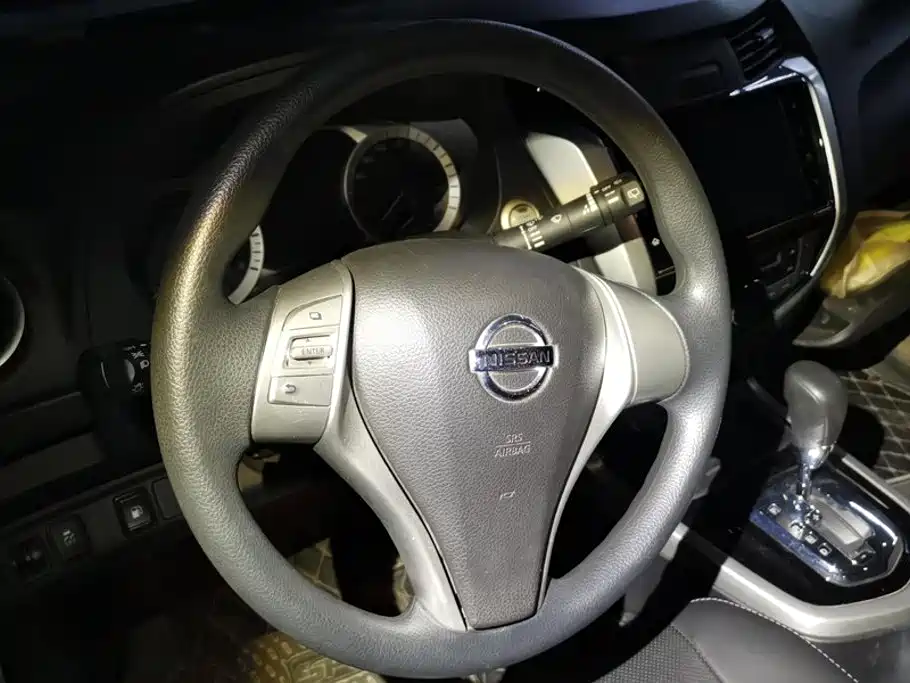 Nissan Terra — миниатюра 15