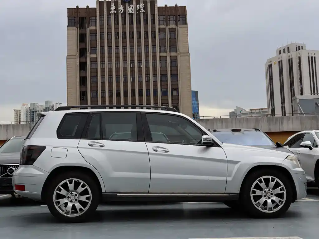 Mercedes-Benz GLK-Class (Import) — миниатюра 17