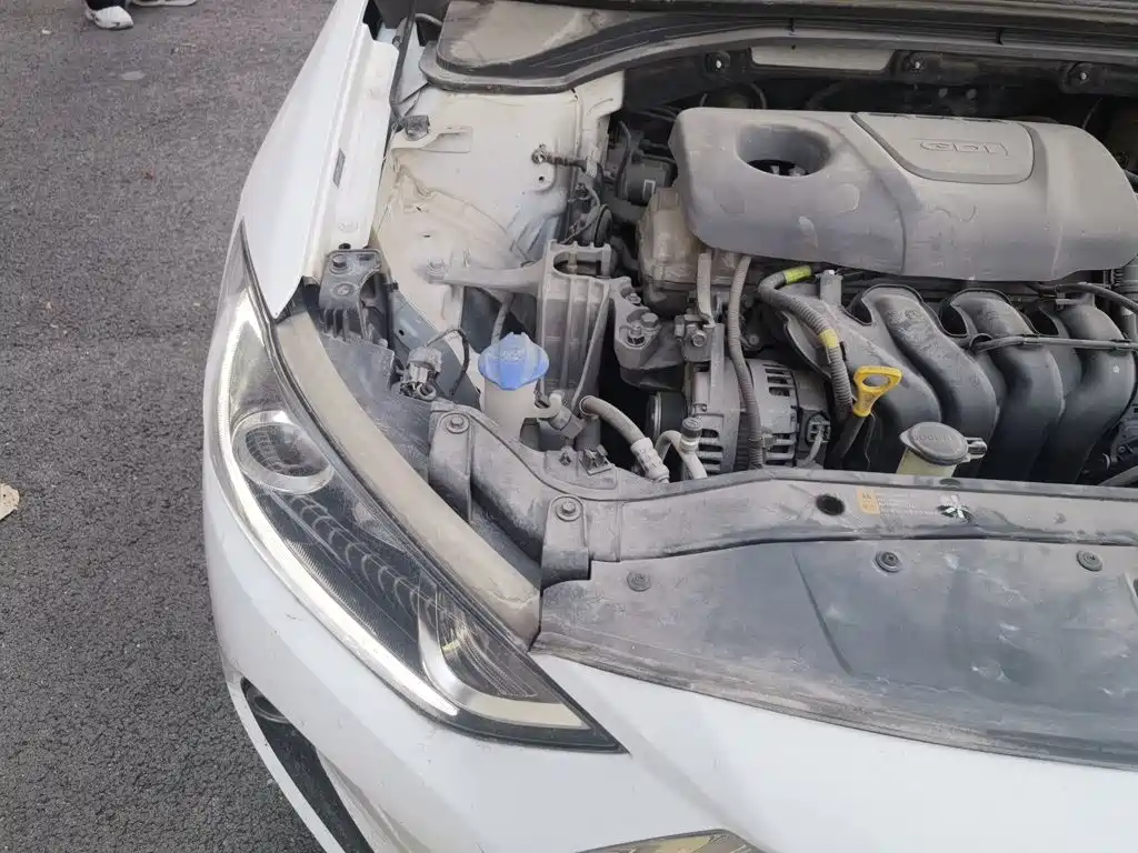 Hyundai Elantra — миниатюра 20