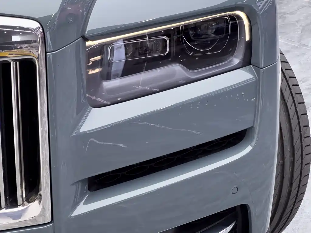 Rolls-Royce Cullinan — миниатюра 10