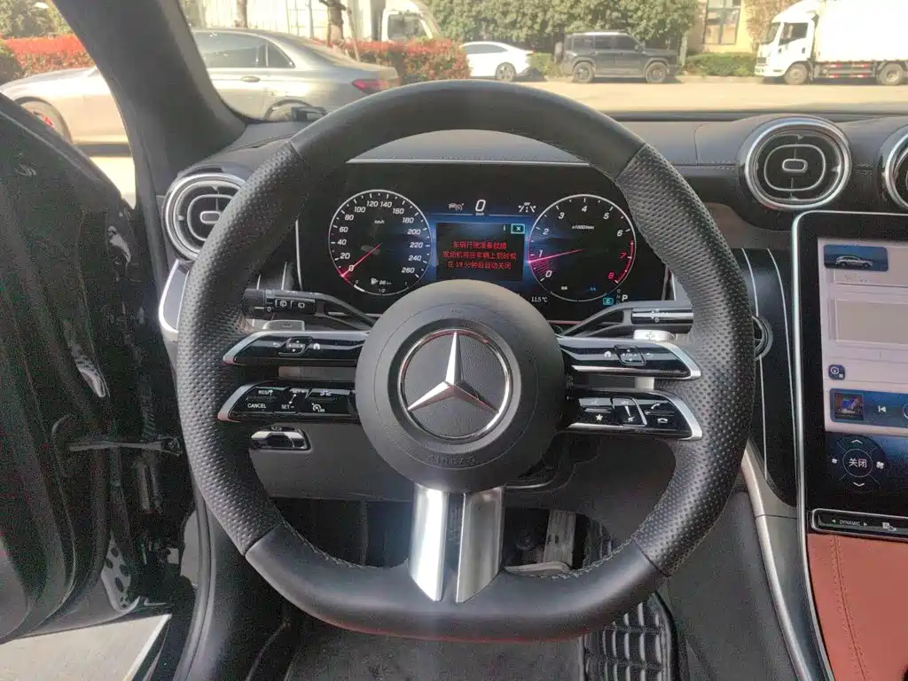 Mercedes-Benz GLC — миниатюра 8