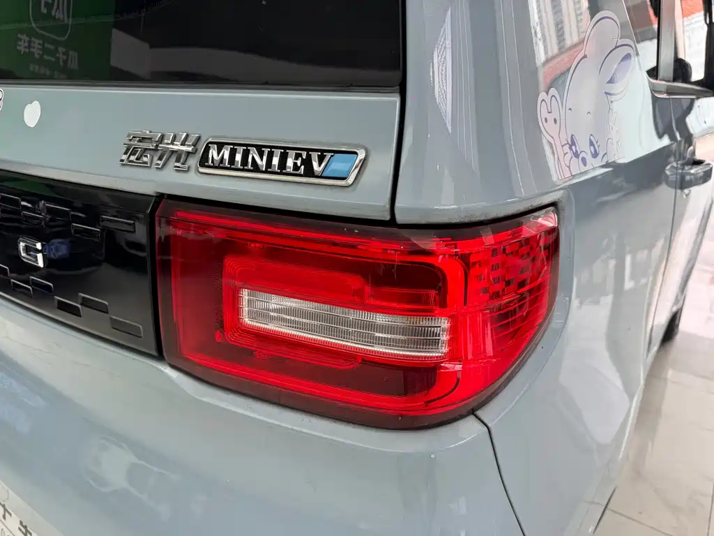 Wuling MINIEV — миниатюра 8