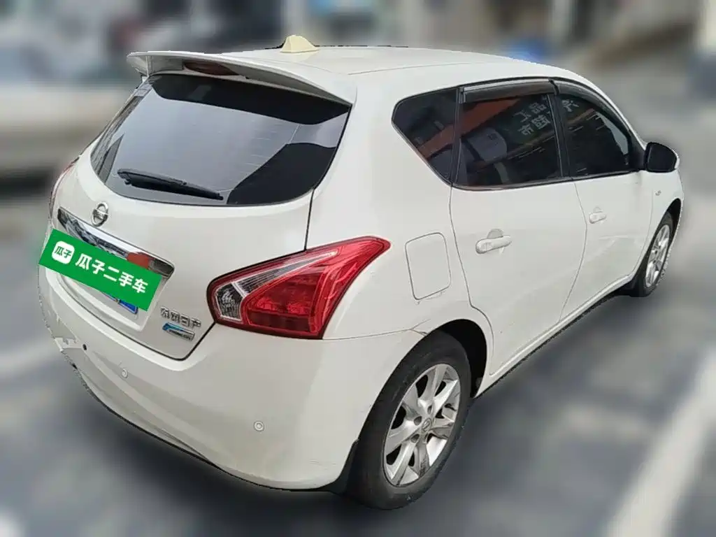 Nissan Tiida — миниатюра 10