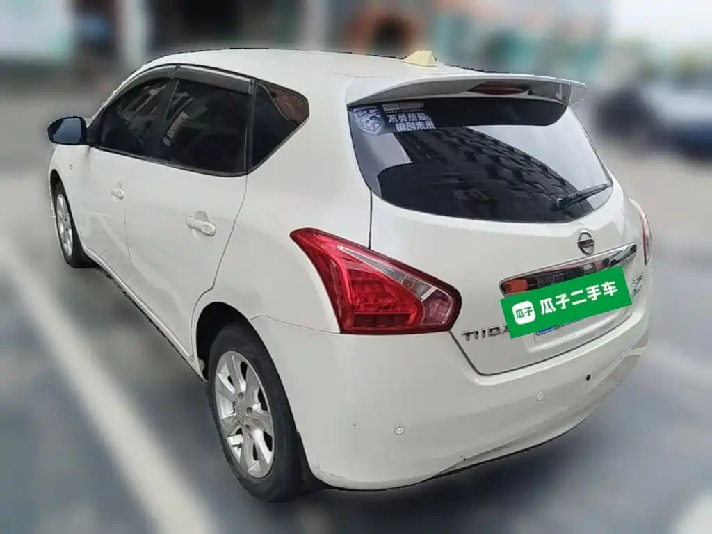 Nissan Tiida — миниатюра 7
