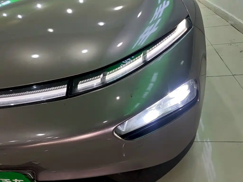 XPeng P7 — миниатюра 24